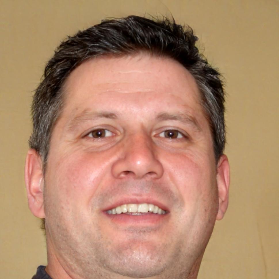 Portrait de Maxence Leclerc, expert en développement de franchise
